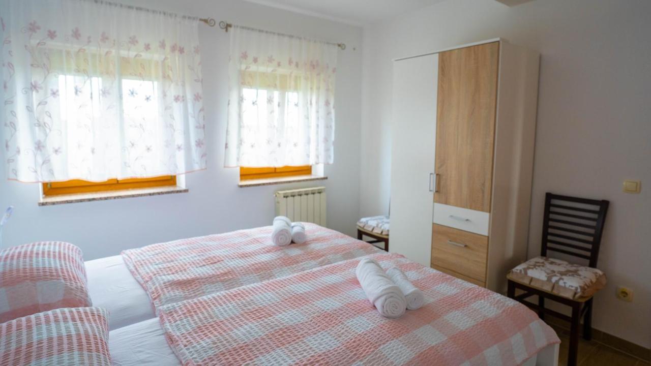Apartma Tri Oljke Dobrovo Εξωτερικό φωτογραφία