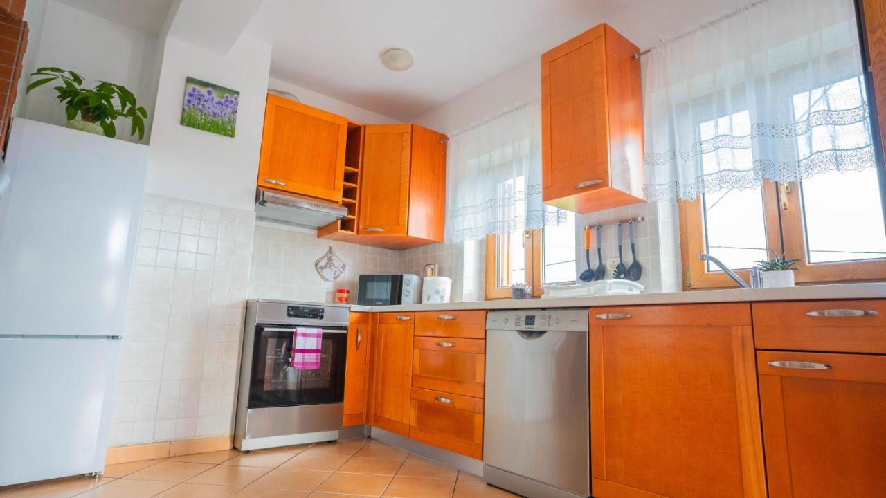 Apartma Tri Oljke Dobrovo Εξωτερικό φωτογραφία